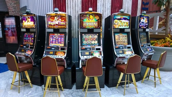 gilaslot55 live football and slot games interface